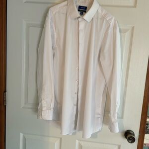 NWOT Apt 9 men’s dress shirt